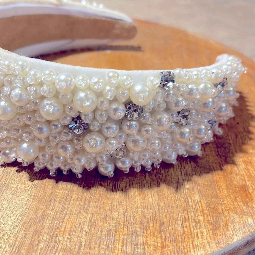Rhinestones and pearls headband